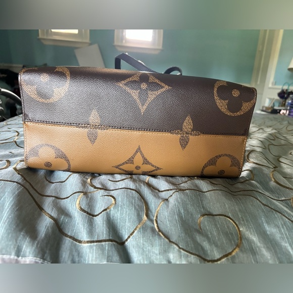 Louis Vuitton On-The-Go MM - Picture 4 of 16